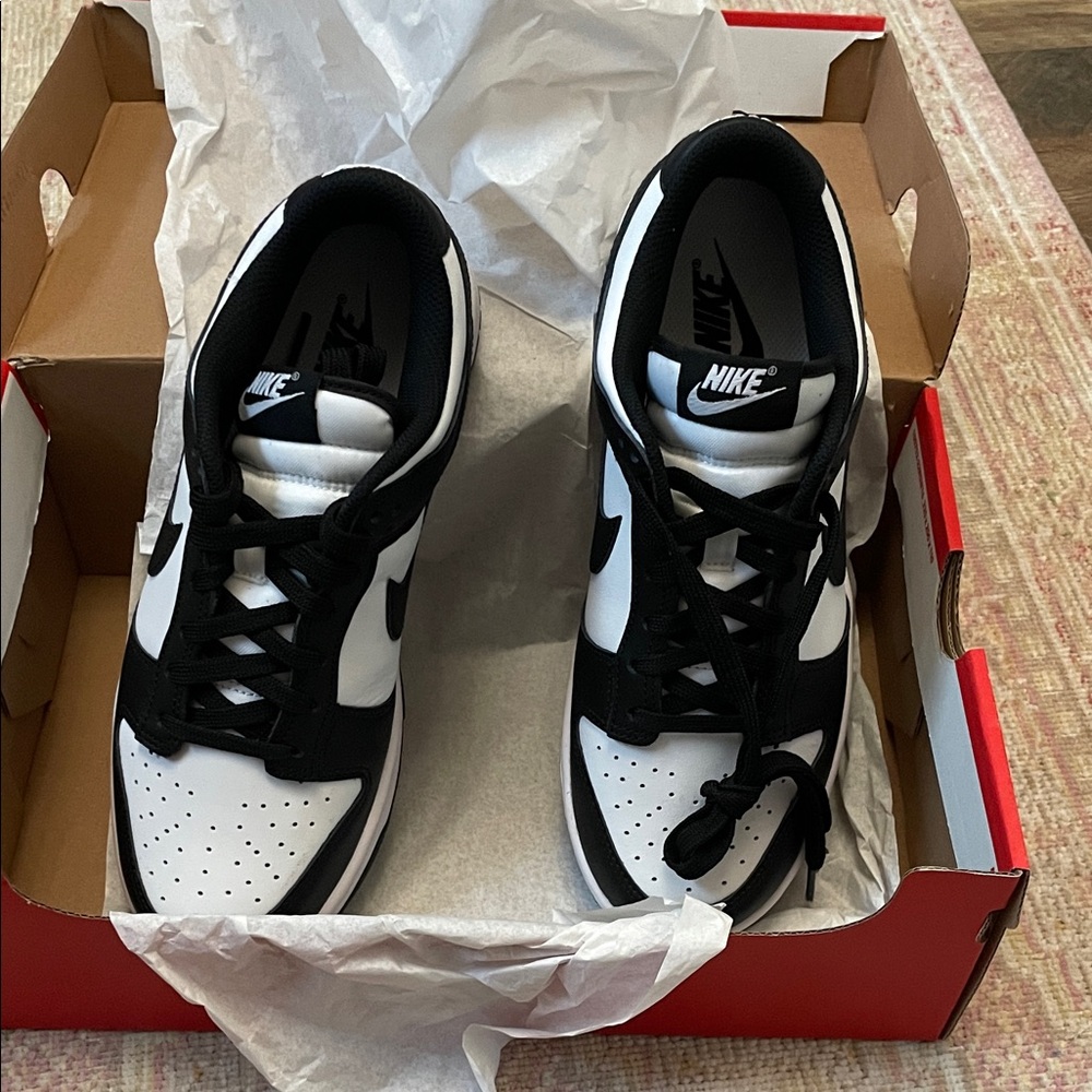 Nike Classic Black and White Low-Tops